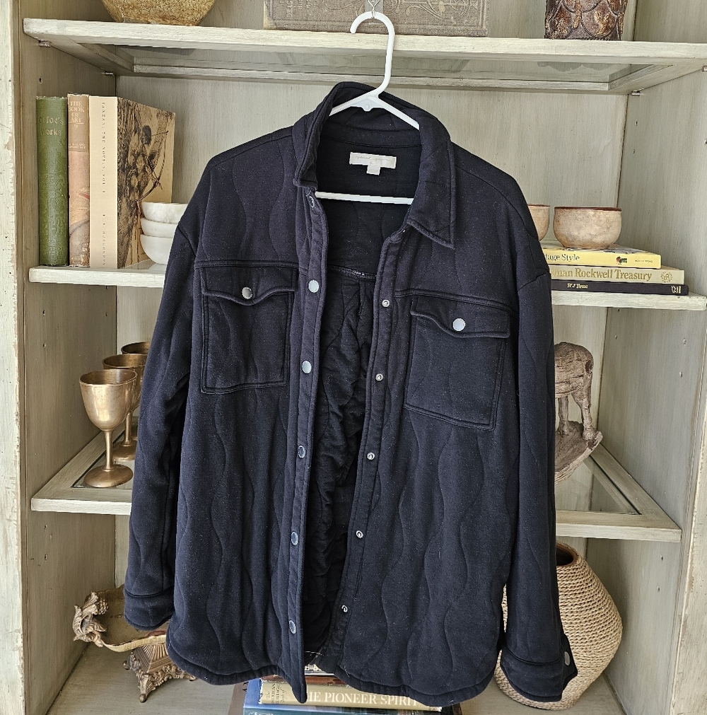 $158 Spiritual Gangster Wave Quilted Shacket Black - Picture 10 of 12